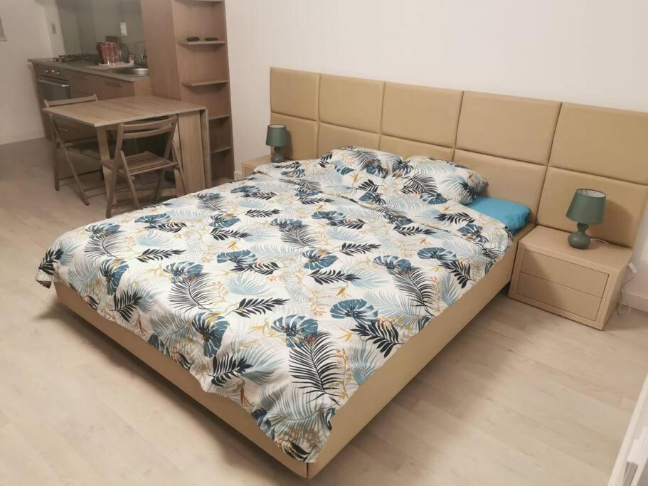 Studio Carol - Rond Baba Novac Apartment Bucharest Luaran gambar