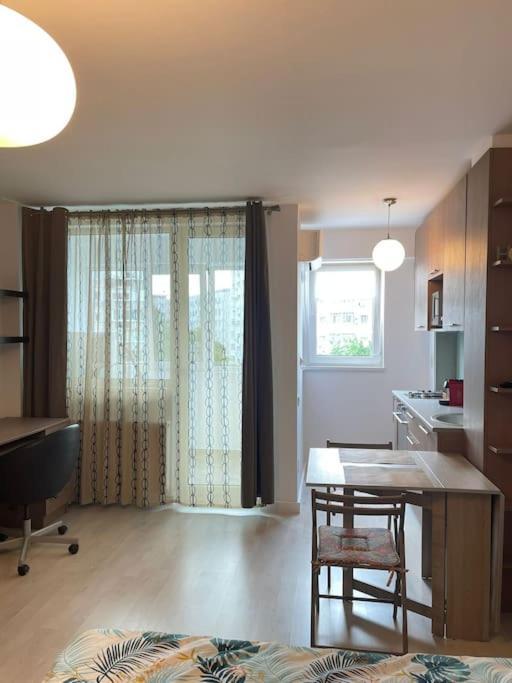 Studio Carol - Rond Baba Novac Apartment Bucharest Luaran gambar